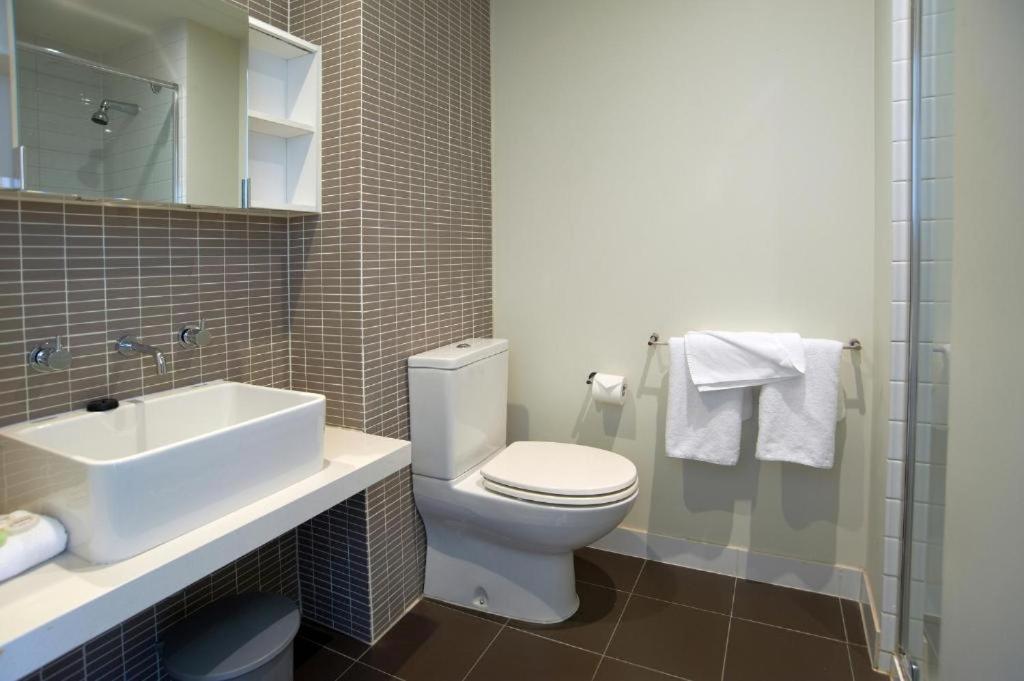 Comfort Apartments On Elizabeth Melbourne Bagian luar foto