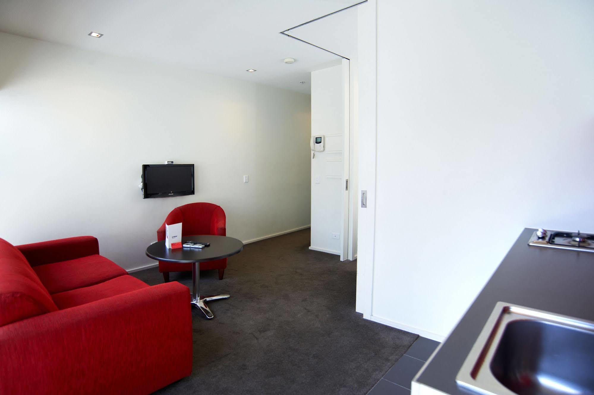 Comfort Apartments On Elizabeth Melbourne Bagian luar foto