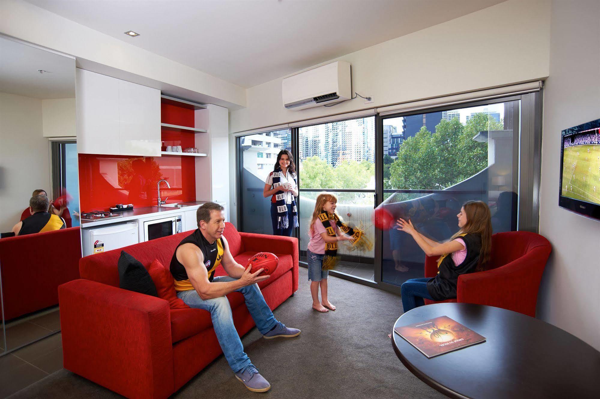 Comfort Apartments On Elizabeth Melbourne Bagian luar foto